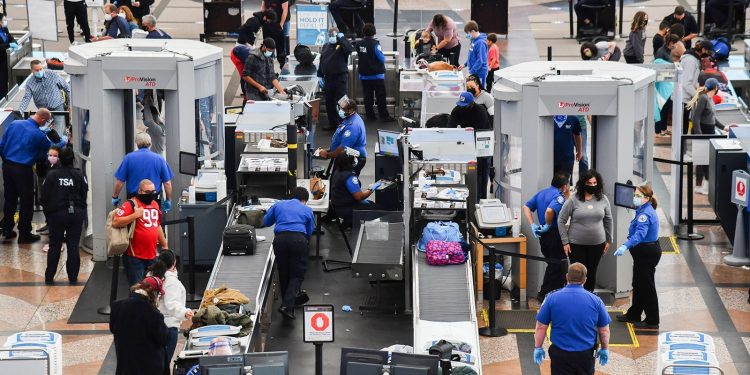 Las mejores formas de atravesar las líneas de seguridad de la TSA sin problemas
