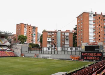 Los incidentes entre radicales del Lech Poznan y Rayo dejan al menos un herido