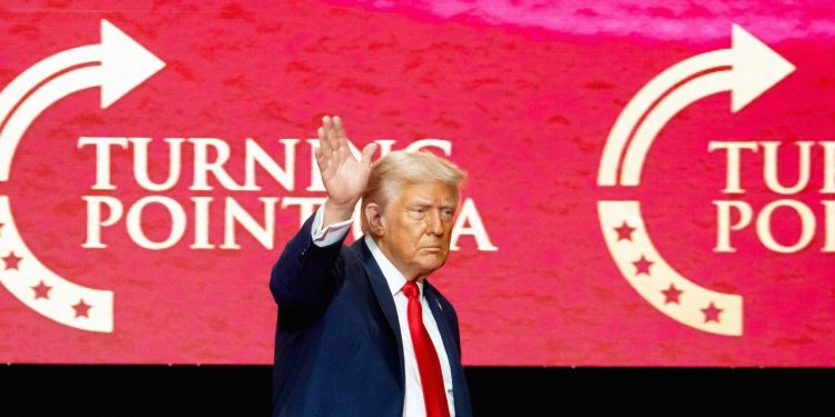 Hombre encarcelado por meme de Trump después del tiroteo de Charlie Kirk finalmente fue liberado