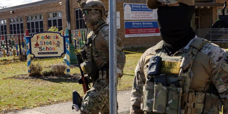 Las consecuencias no deseadas de las redadas de ICE de Trump: aulas vacías