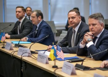 Ucrania acepta un acuerdo de paz revisado con Estados Unidos, pero importantes cuestiones siguen sin resolverse