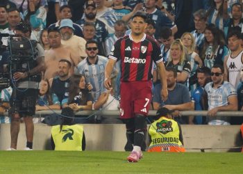 Encuesta Olé: ¿cómo van a recibir a Salas los hinchas de Racing en su vuelta al Cilindro? :: Olé