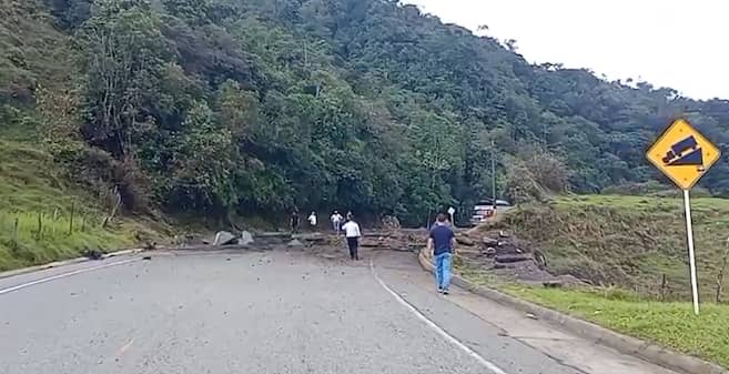 Dinamitaron vía a la Costa, entre Yarumal y Valdivia, en Antioquia