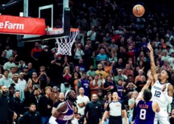 Aldama entierra la agresión de Draymond Green con un doble-doble y un pase ganador