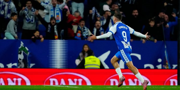 El Espanyol alcanza al Betis, el Sevilla lo lamenta antes del derbi