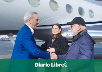 Abinader llega a EE.UU. UU. una reunión anual del sector semiconductores