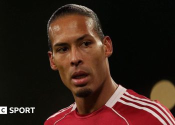 El capitán del Liverpool, Virgil van Dijk, rechaza las «críticas vagas» de Wayne Rooney