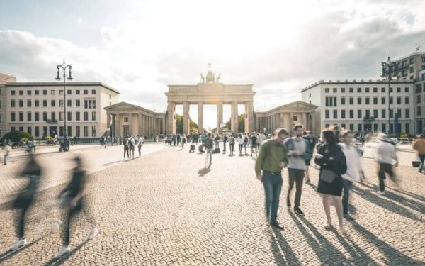 Los visitantes internacionales exploran Berlín en cantidades más pequeñas