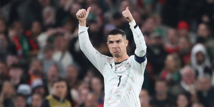 'Tonterías': los entrenadores de Irlanda y Portugal, en desacuerdo por la tarjeta roja de Ronaldo | Noticias de futbol