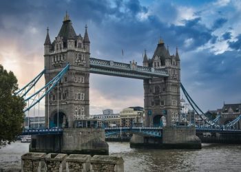 Inglaterra se acerca a la introducción de impuestos turísticos