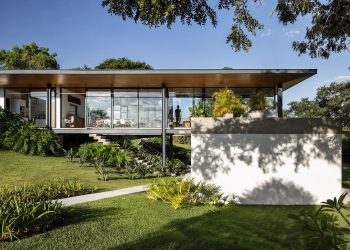 Casa Duas Marías I / Canoa Arquitetura