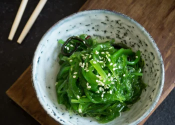 Beneficios para la salud y riesgos potenciales de las algas marinas