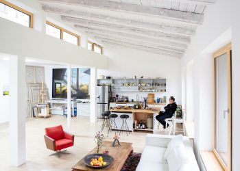 Reconversión de Antigua Cerrajería / ALAS Alarcón Linde Arquitectos