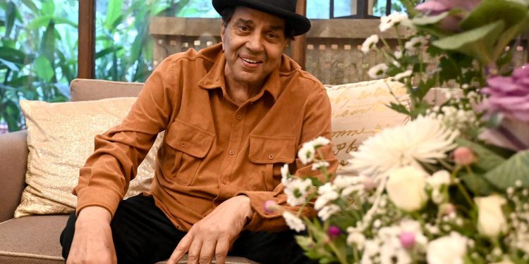 El actor indio Dharmendra, leyenda de Bollywood, está muerto a la edad de 89 años.