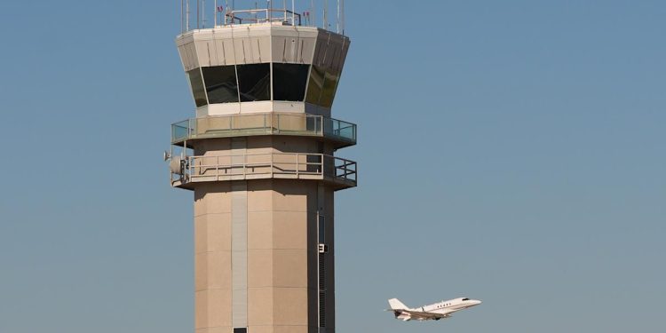 El aeropuerto de Lisboa rechaza los aviones privados que llegan a la Web Summit