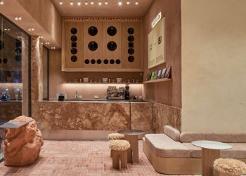 el departamento clads HOFF madrid buque insignia en mármol rosa