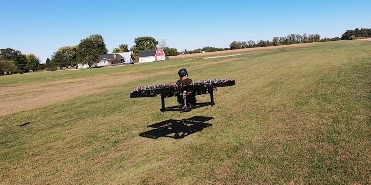 Jetbike eléctrica en solitario de vuelo LEO se cierne como vehículo aéreo personal