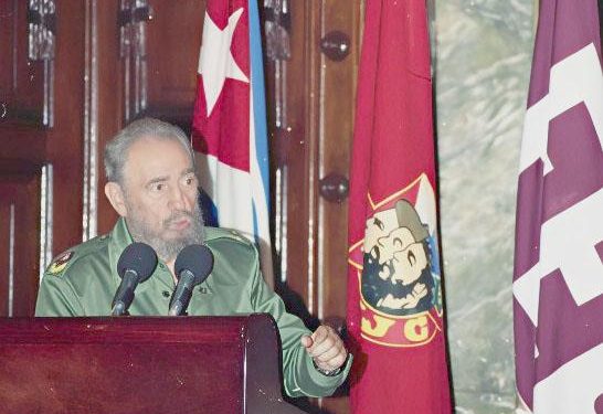 El 17 de noviembre y el catalejo de Fidel › Cien años con Fidel › Granma