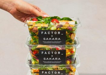 Sakara y Factor Meals se unen para ofrecer ensaladas saludables ricas en proteínas