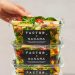 Sakara y Factor Meals se unen para ofrecer ensaladas saludables ricas en proteínas