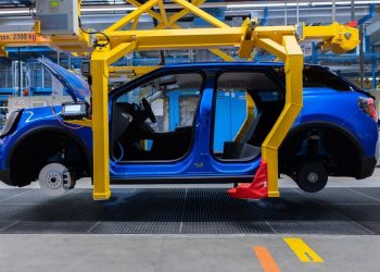 Los vehículos eléctricos estadounidenses necesitan baterías chinas