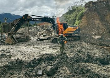FF.AA. realizó operativos contra la minería ilegal en Esmeraldas y Morona Santiago