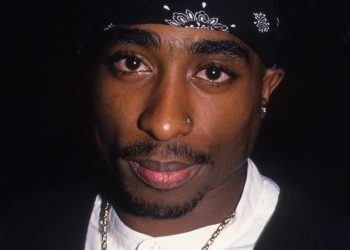 Jeff Pearlman examina la complicada vida y carrera de Tupac: NPR