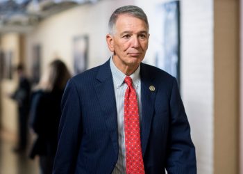 Nuevo subdirector de los CDC: Lo que hay que saber sobre el Dr. Ralph Abraham