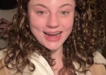 Frente a un hombre desnudo, DoorDasher exige acción policial; la arrestan por vigilancia ilegal