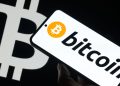 El precio de Bitcoin cae por debajo del mínimo de 6 meses. Por eso.