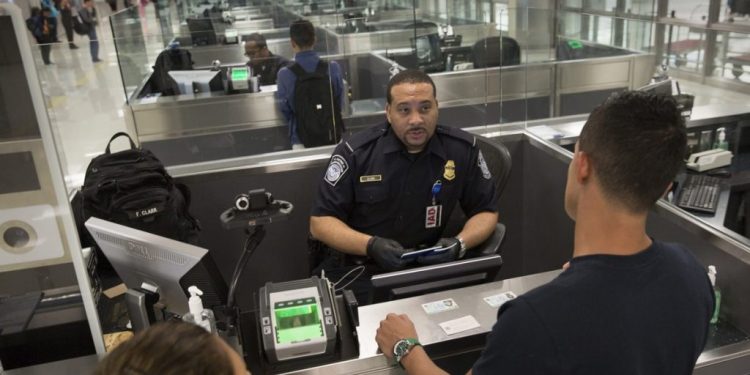 Las empresas de viajes estadounidenses se ven afectadas por menos visitantes internacionales. Esto es lo que dicen los directores ejecutivos.