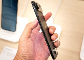 El diseñador que presentó el iPhone Air al mundo ha dejado Apple, según un informe