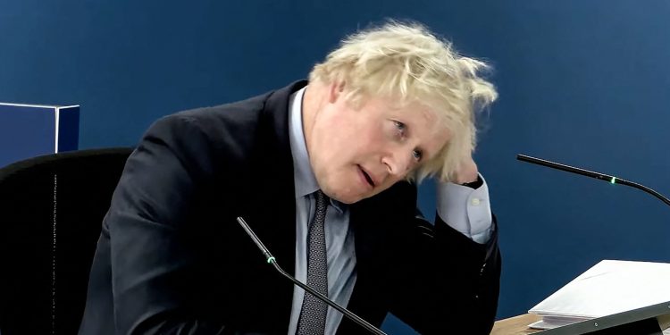 La cultura 'caótica' en el gobierno del Reino Unido provocó más muertes por COVID, según una investigación | Noticias sobre la pandemia de coronavirus