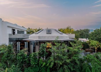 Veranda de K / Hiren Patel Architects + Diseño