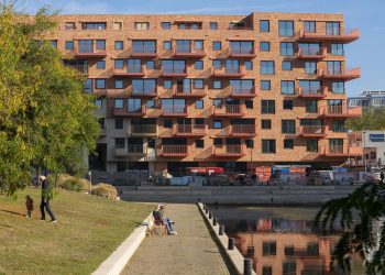 Edificio residencial Palazzo Paleiskwartier / Benthem Crouwel Architects