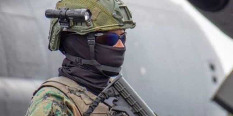 Trasladan a 87 presos de la cárcel de Machala a Guayaquil