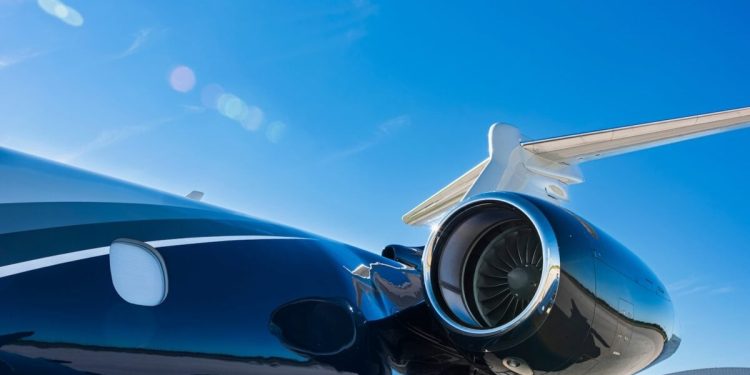 En el último minuto, el gobierno cerró las restricciones de vuelo para los jets privados