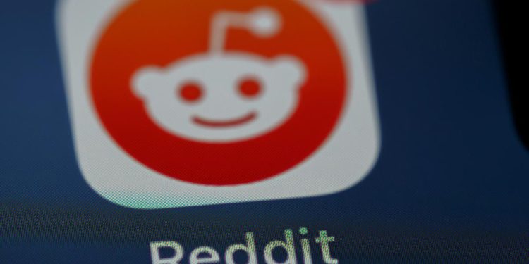 Reddit se incluirá en la inminente prohibición de redes sociales para menores de 16 años en Australia