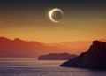 El mejor lugar para vislumbrar el eclipse y la aurora boreal es el mar
