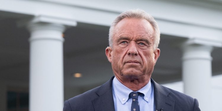 RFK Jr. pone a los CDC en contra de las vacunas