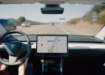 Tesla publica un informe de seguridad detallado después de que el codirector ejecutivo de Waymo solicitara más datos