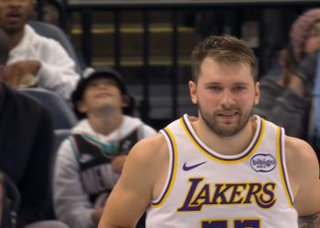 Iguala a Chamberlain y Kobe y supera a Michael Jordan