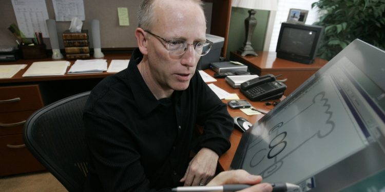 Trump y RFK Jr. ayudan al creador de Dilbert, Scott Adams, a conseguir su medicamento contra el cáncer: vacunas