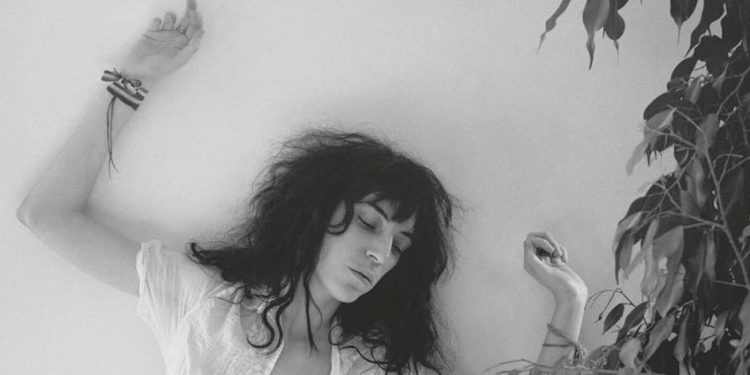 Las nuevas memorias de Patti Smith, 'Bread of Angels', son íntimas e intrigantes: NPR
