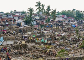 Casi un millón de personas son evacuadas mientras el súper tifón Fung-wong amenaza Filipinas: NPR