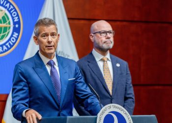 La FAA reducirá el tráfico aéreo en un 10% en muchos aeropuertos por motivos de seguridad: NPR