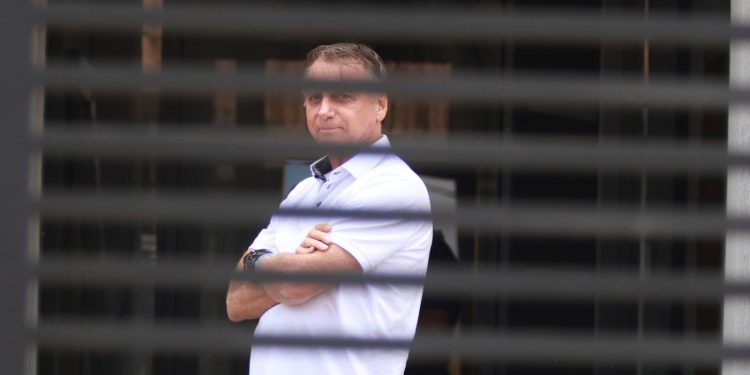 Bolsonaro de Brasil arrestado por supuestamente planear una fuga antes de su pena de prisión: NPR