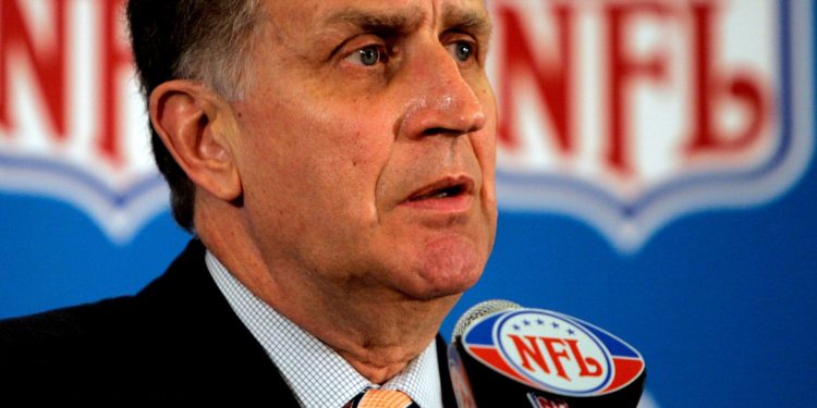 Paul Tagliabue, comisionado de la NFL durante 17 años, muere a los 84 años: NPR
