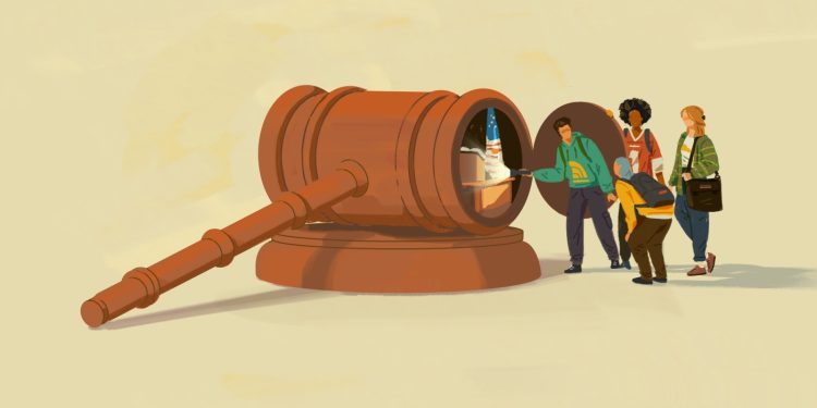 Un tribunal simulado en la ciudad de Nueva York ofrece lecciones de educación cívica: NPR