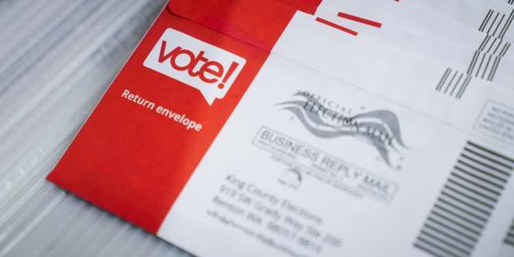 La Corte Suprema escuchará un caso sobre los plazos de votación por correo: NPR